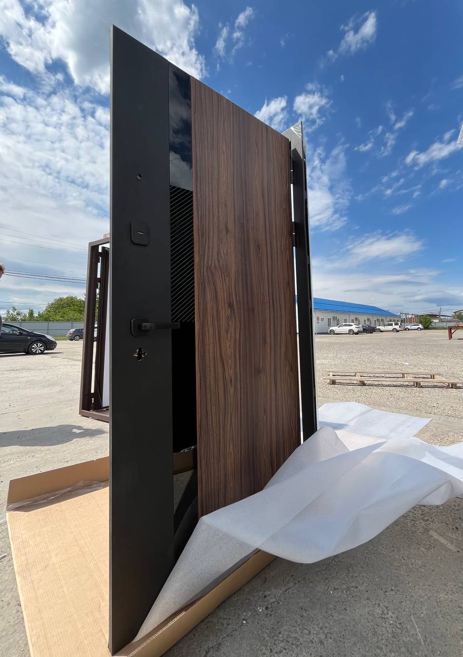 Luxor 2МДФ Орех Каньон коньяк Сатин черный